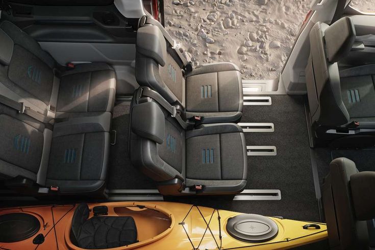 Ford E-Tourneo Custom, tot 8 plaatsen en 370 km rijbereik